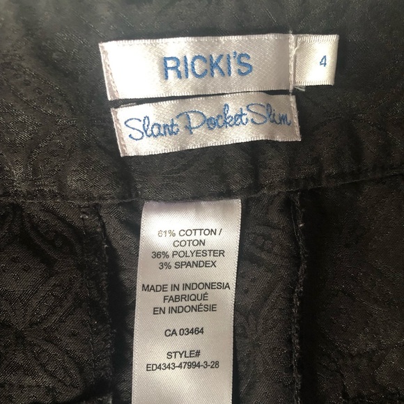 Ricki’s Slant Pocket Slim Printed Pants - Size 4 - Picture 5 of 7